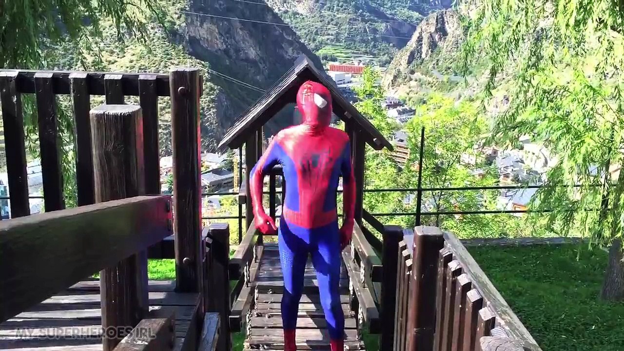 Spiderman vs Carnage - In Real Life - Superhero Fun Movie