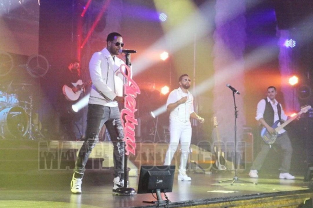 Gran rencuentro en honor a sus fans a casa llena con sus mejores