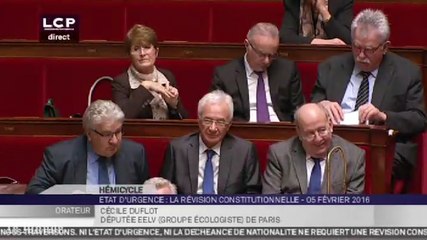 Duflot compare le gouvernement au régime de Vichy