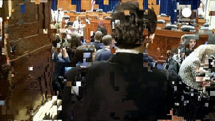 ریشخند سرمایه داری در کنگره آمریکا بدنبال افزایش سرسام آور قیمت یک داروی ایدز