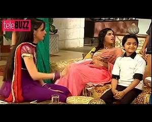 Arnav SHOCKS Khushi & FAMILY in Iss Pyaar Ko Kya Naam Doon 12th November 2012