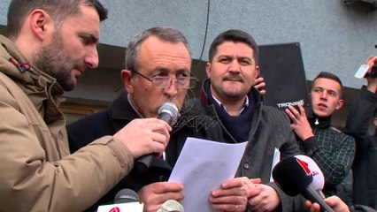 Menaxhimi i ujësjellësit, banorët e Bogovinës në protestë përpara komunës
