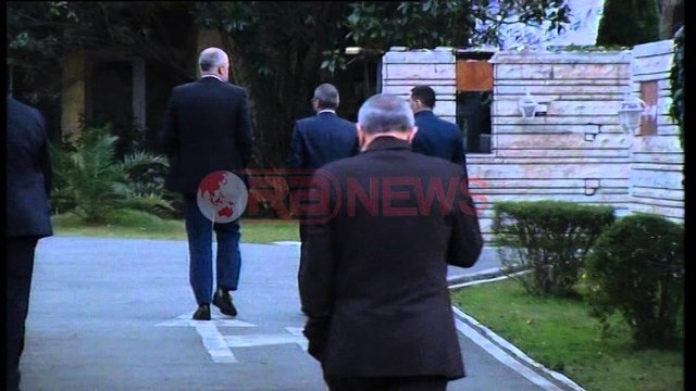 Vila 30 , Rama-Meta, zhvillohet takimi i përjavshëm i krerëve të mazhorancës- Ora News