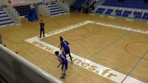 Le buzzer beater incroyable de Bastien Thomasset - Basket