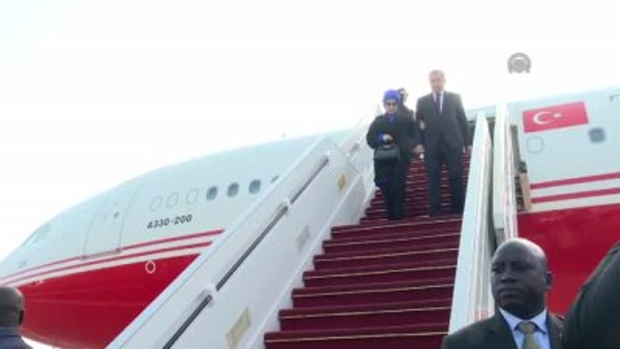 Cumhurbaşkanı Erdoğan, Senegal Devlet Başkanı Sall Tarafından Resmi Törenle Karşılandı