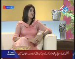 پاکستانی ننگی ٹی وی شو کی میزبان، کیمرہ اس کی چھاتی توجہ دے رہی ہے