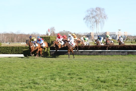 Le prix France Bleu Béarn couru à l'hippodrome de Pau