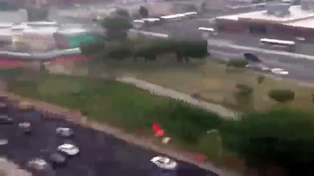 Видео снято изнутри самолёта обломались шасси!