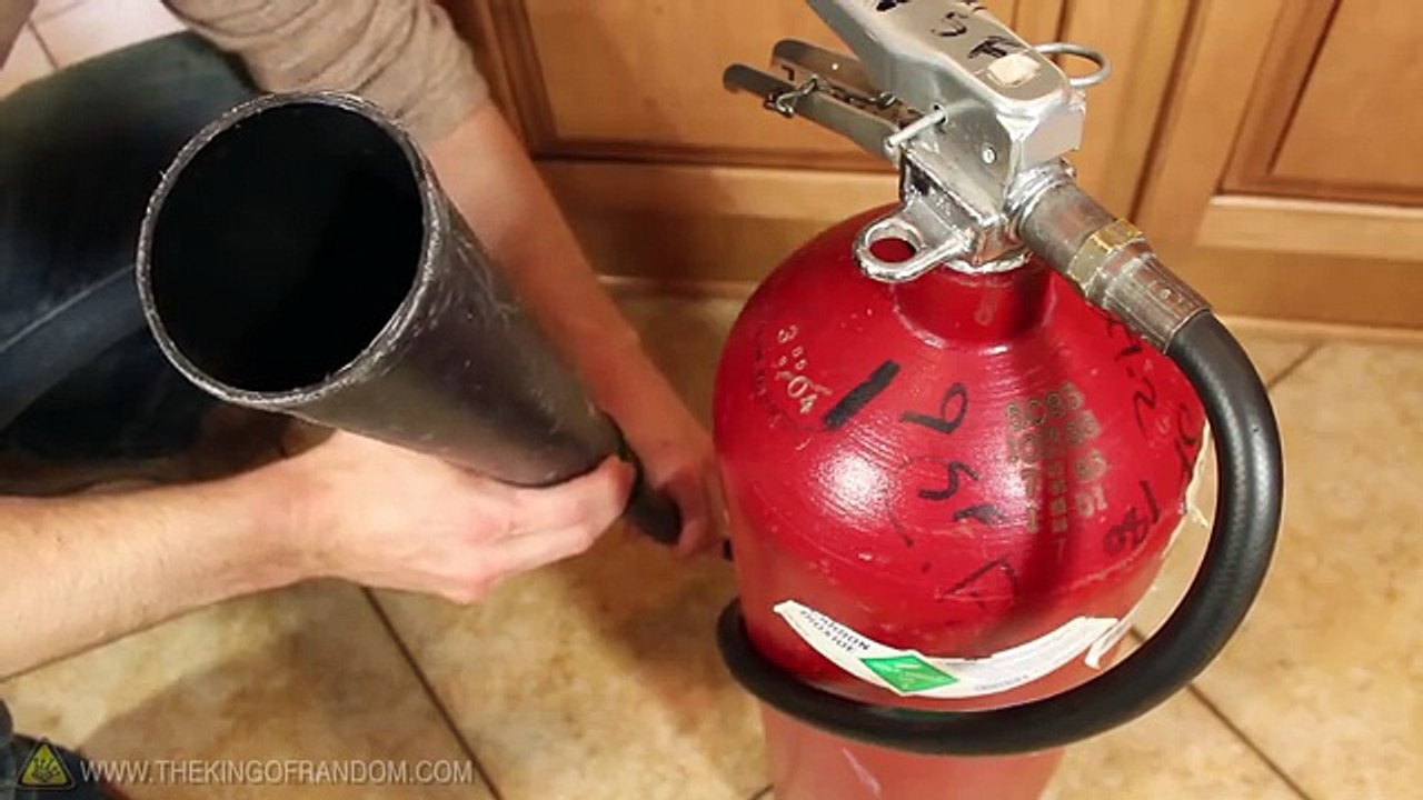 How To Make Carbonated Ice Cream, _Halloween Style_! (Dry Ice Cream)