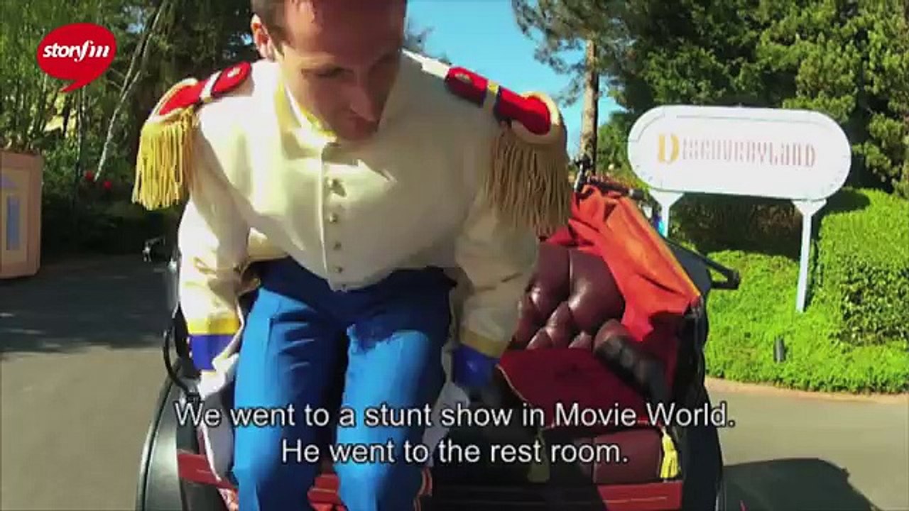 il demande la main de sa copine à la parade à Disneyland Paris !