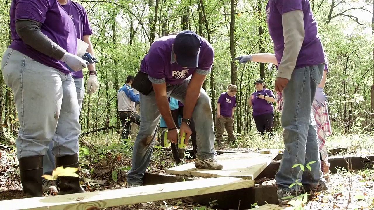 FedEx to Invest $200 Million in More Than 200 Global Communities by 2020 | FedEx Corporation