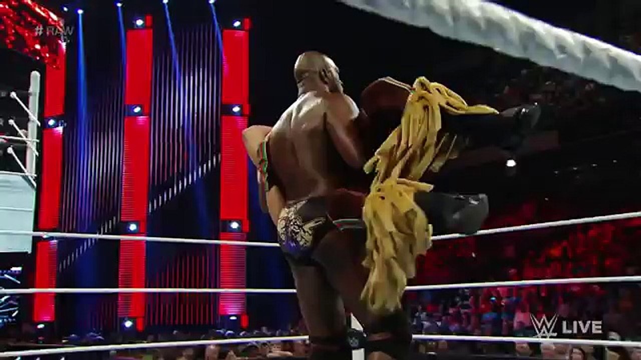 Titus O'Neil vs. Tyler Breeze- Raw, February 1, 2016 - YouTube