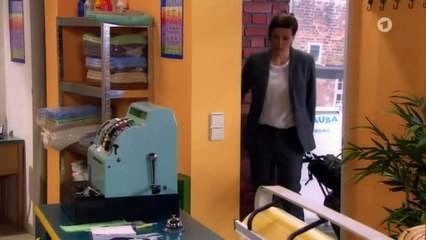 2075 Eliane Isabelle (4)vostfr