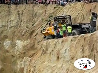 Водитель экстримал - головокружительный спуск!