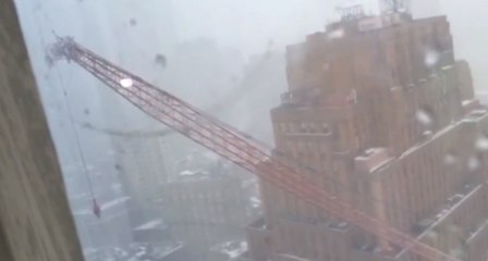 Descargar video: Massive crane collapse captured on video