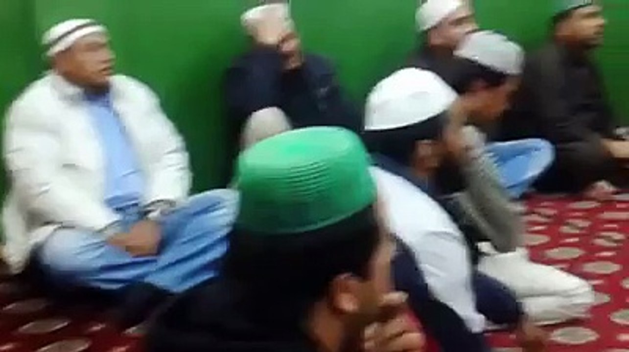 Urdu & Punjabi Naat Sharif Pakistani Roze Di Jali Chum Len De