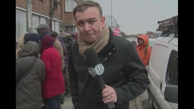 Supermercado em Londres vende tudo por pouco mais de 1 real