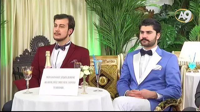 Hadis: Münafık, müminlerin yüzlerine karşı dile uzatan bir cehennem odunudur.