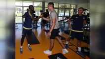 Fenerbahçe'de Van Persie, ilk idmanına çıktı ve takım arkadaşları ile tanıştı