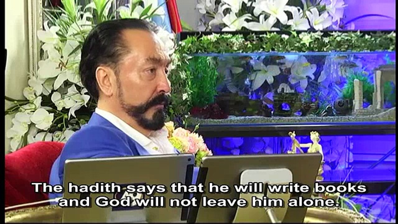 The explanation of the hadith that God will give Hazrat Mahdi (pbuh) books and will not leave him alone