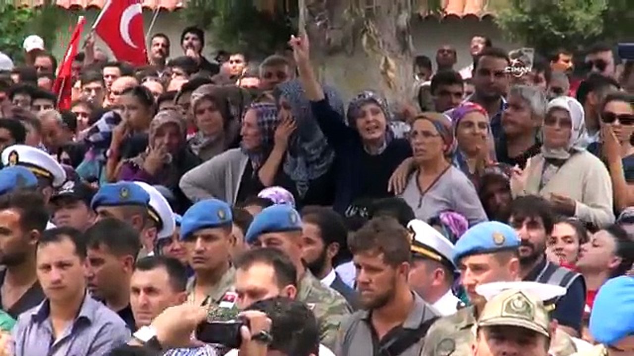 Şehidin yarbay ağabeyi: 'Çözüm' diyenler neden şimdi 'sonuna kadar savaş' diyor