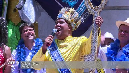 Oficial: o carnaval está aberto no Rio
