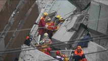 Terremoto en Taiwán deja al menos cinco muertos y 120 atrapados en escombros
