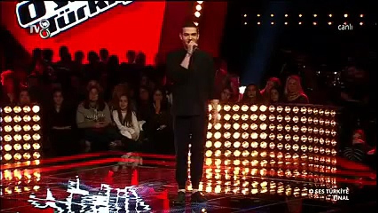 Эльнур Гусейнов на сцене "O Ses Türkiye"