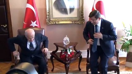 Bahçeli-Davutoğlu görüşmesi başladı