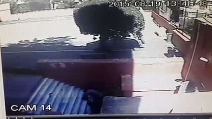 Dolmahçe'de polise saldıran teröristler okul bahçesinde kıyafetlerini değiştirdi