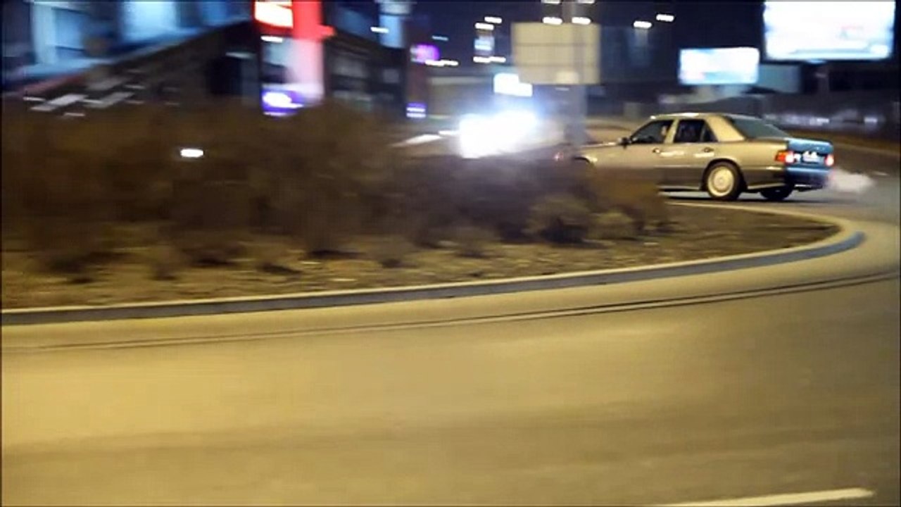 Mercedes-Benz w124 Mad Drift & Burnout