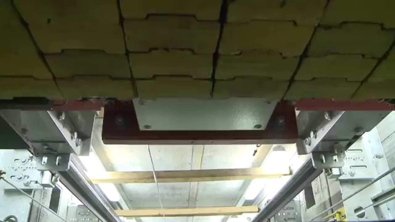 Modernisation Ascenseur - Elevator - Vidéo du Net - Test de Parachute