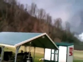 Торнадо 2015 в Америке: Ужасающие последствия и уроки выживания 🌪️