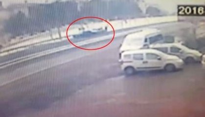 "Yol Vermedin" Dediği Sürücüyü Başından Vurup Kaçtı
