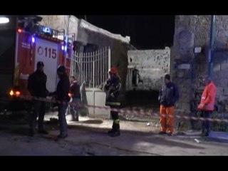 Napoli - Crolla palazzina disabitata a Ponticelli (05.02.16)
