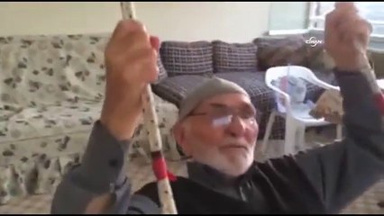 87'lik dedenin salıncak keyfi