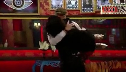 Stephanie Davis shares sweet reunion kiss with Jeremy McConnell on Celebrity Big Brother