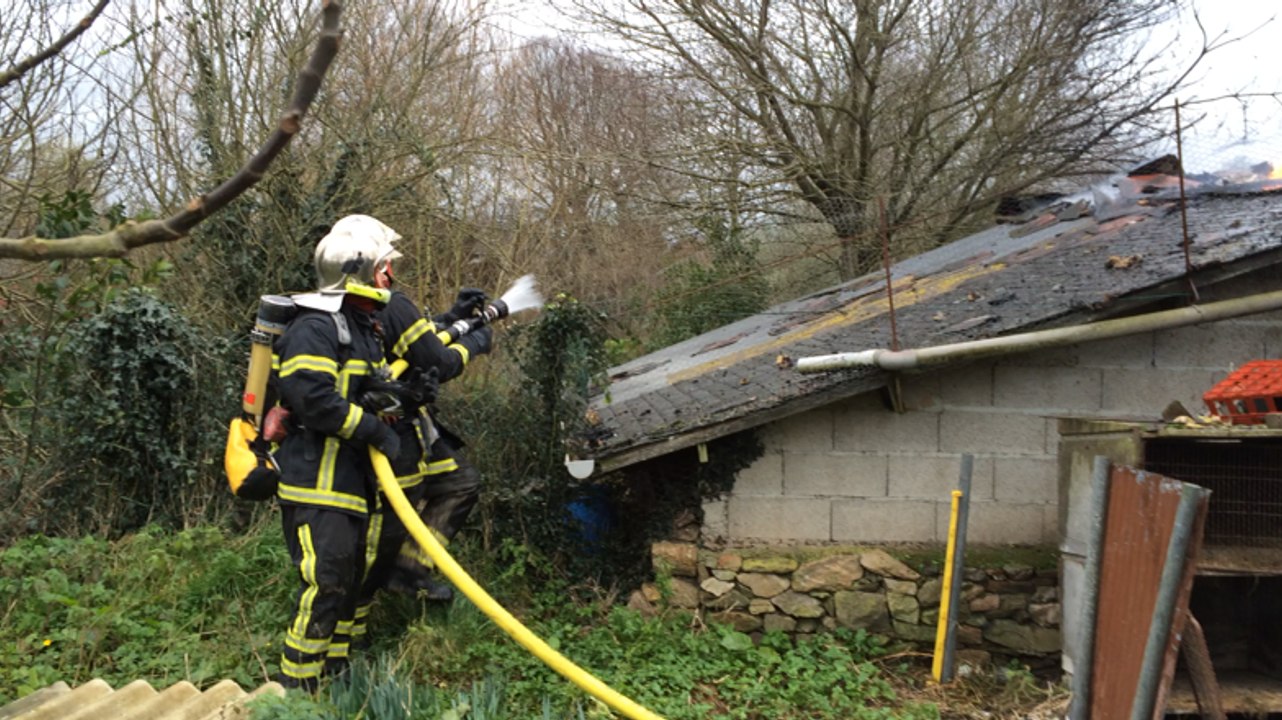 Paimpol. Un hangar en feu, impasse de Penvern