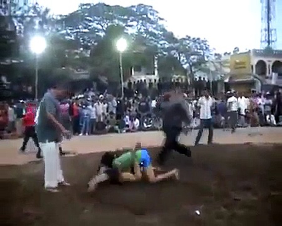 Strong Girl defeats boy in Kabaddi