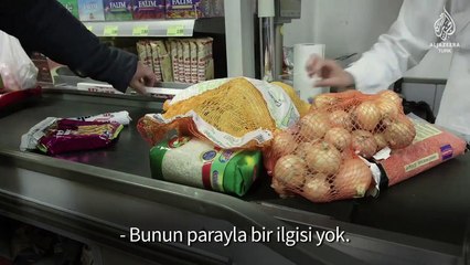 Evsizlere yardım eden adam