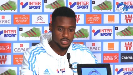 Nkoulou : "On n'a pas les mêmes politiques"
