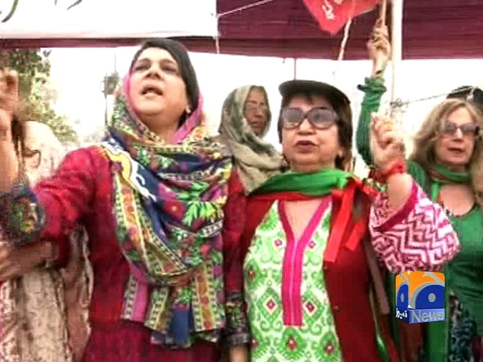 PTI protest against privatization