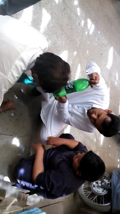 Thats magic thats magic coin come into water bottle see this magic