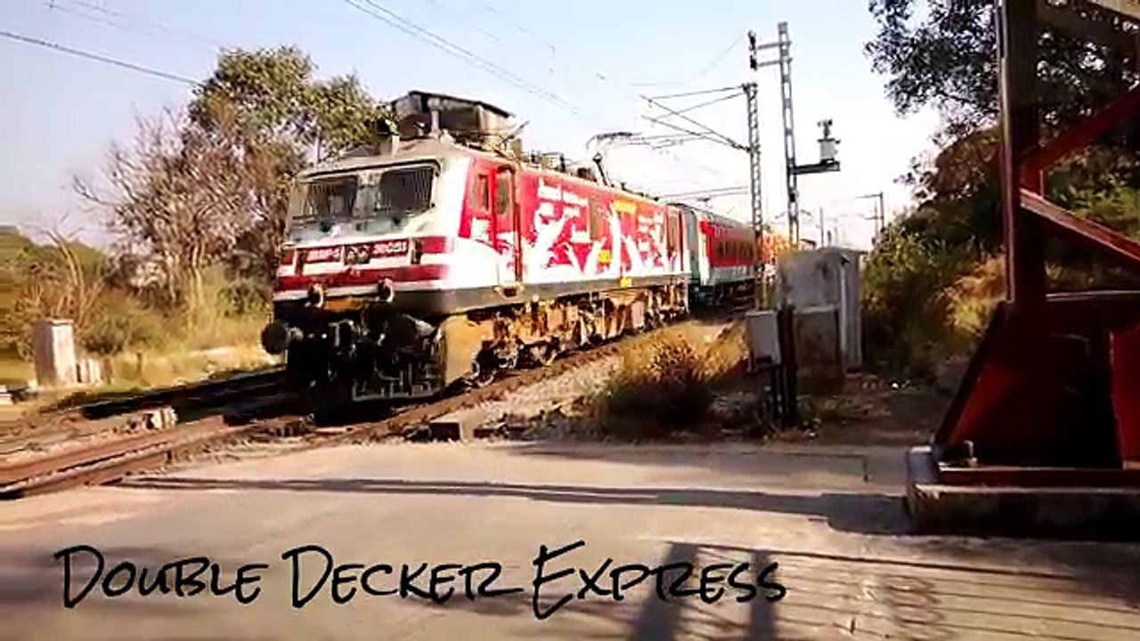 11 IN 1 COMPILATION OF HIGH SPEED TRAINS OF INDIAN RAILWAYS !!! - YouTube (360p)