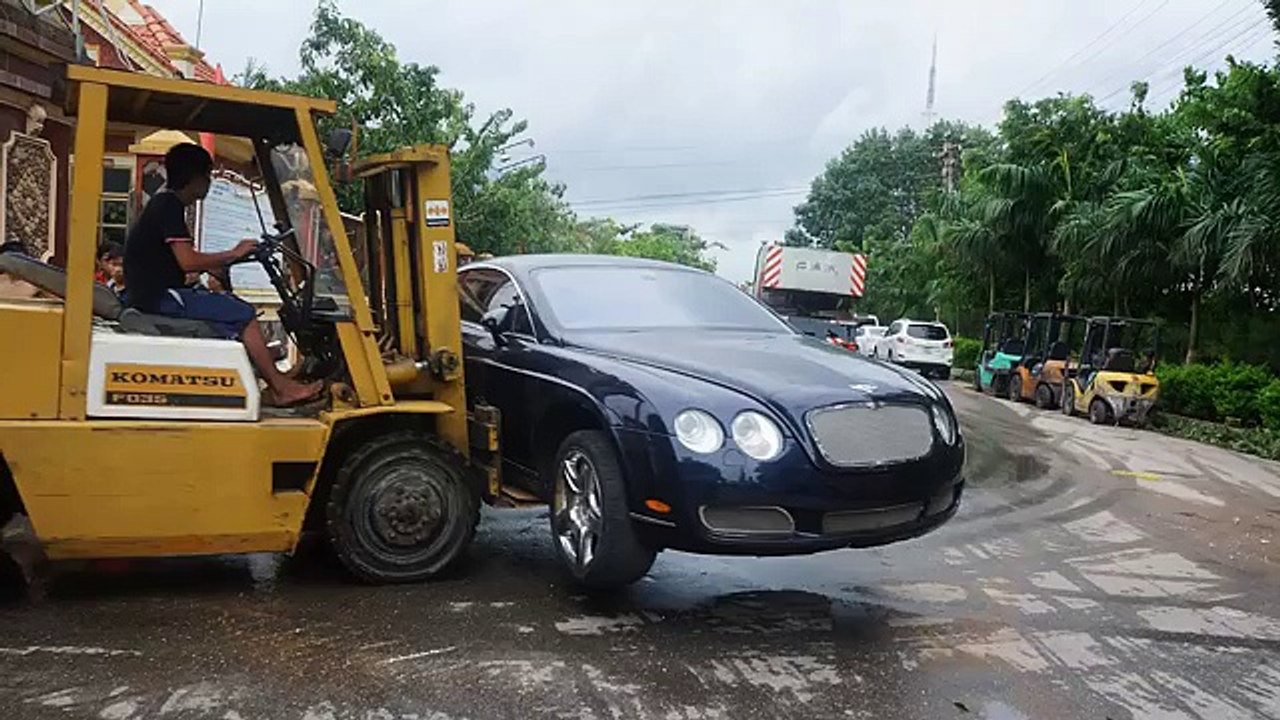 Top10Linch - Abandoned new cars Maserati, Bentley, Ferrari..