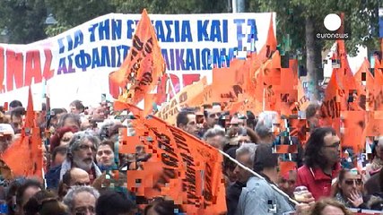 Ελλάδα: Μαζικές απεργιακές κινητοποιήσεις - Επεισόδια με κουκουλοφόρους