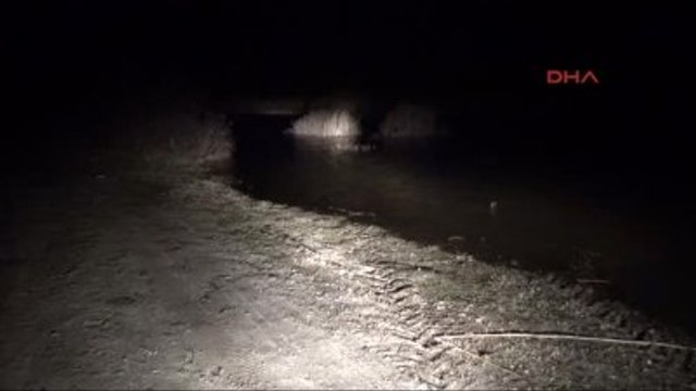 Bursa Ördek Avlamak İçin Uluabat Gölü'ne Açılan Emekli Emniyet Müdüründen Haber Alınamıyor