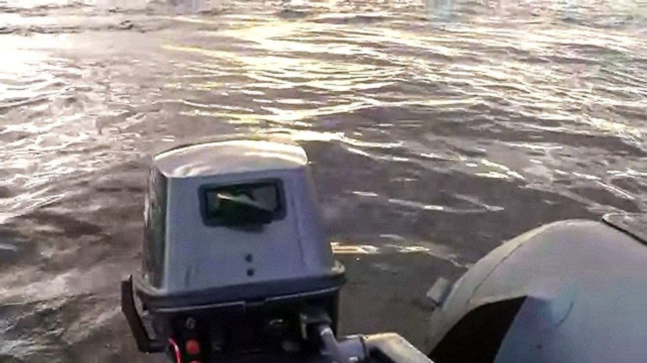 Гонки на лодках c переворотом