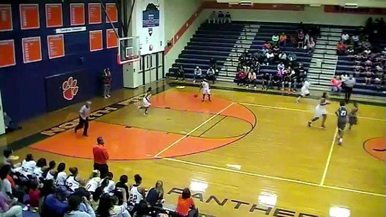 Crazy Girls Basketball Fight 12-6-2013