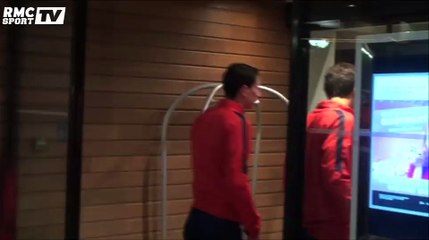 Le PSG accueilli par quelques supporters à Marseille